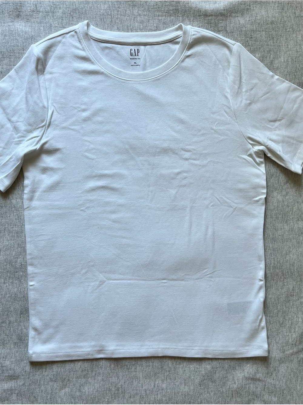 GAP White Crewneck Tee Trio - Picture 3 of 7